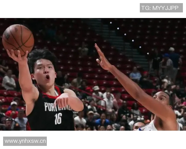 国王媒体调侃杨瀚森对位尤班克斯表现堪比约基奇令人惊叹