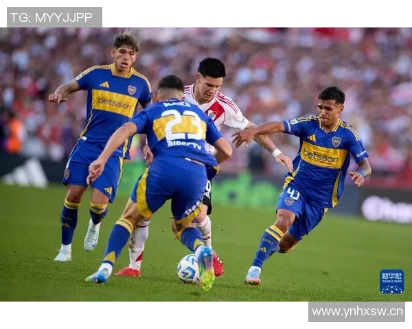 维尼修斯被换下场后对马斯坦托诺表达不满引发关注 维尼修斯被换下场后对马斯坦托诺表达不满引发关注