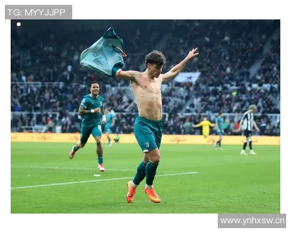 马卡报道皇马全力支持主帅阿隆索地位高于球员坚定执行其决策 马卡报道皇马全力支持主帅阿隆索地位高于球员坚定执行其决策