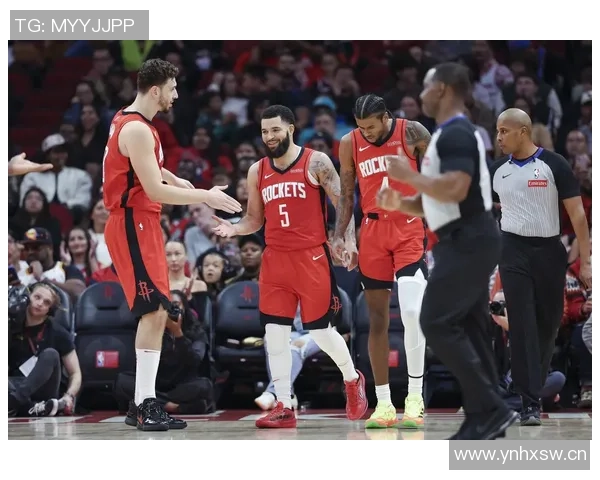 米切尔赞鲍尔赛场思维与詹姆斯相似强调球队所需的关键特质