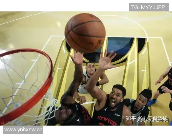 尼克斯与马刺比赛裁判报告揭示争议判罚巴恩斯防守未犯规引发热议