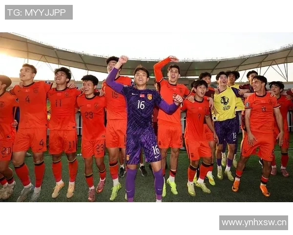 U23国足今晚身穿白色球衣迎战红色主队越南队全力争胜